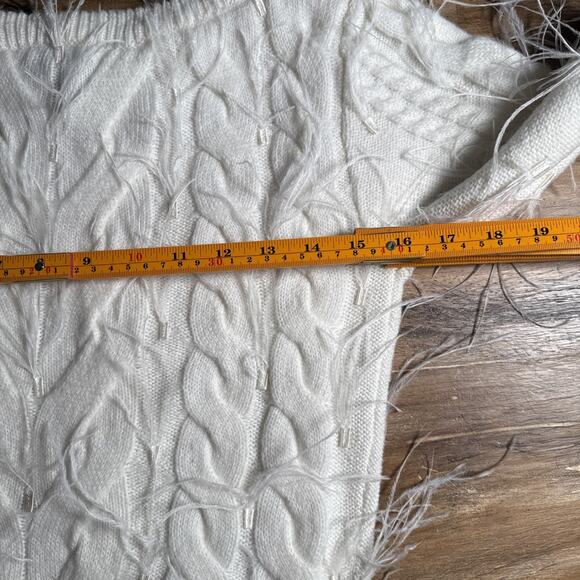 Bcbgmaxazria Women's White Feathered Pullover Cropped Cable Knit Sweater Size XS - Picture 9 of 9